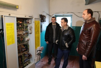Константин Павлов добился выделения средств из госбюджета на новые лифты и освещение улиц в двух районах Кривого Рога