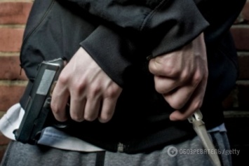 В центре Киева вооруженный мужчина устроил скандал