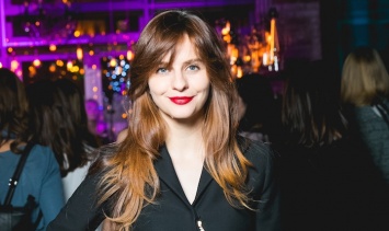Юлия Прудько на новогодней коктейль-вечеринке журнала SNC