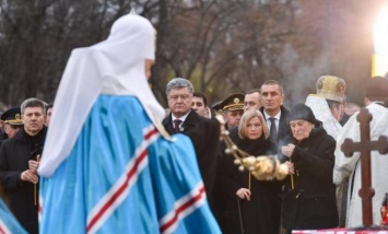 День памяти жертв Голодомора: в Киеве проходит панихида