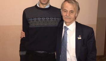 Мустафа Джемилев встретился с сыном