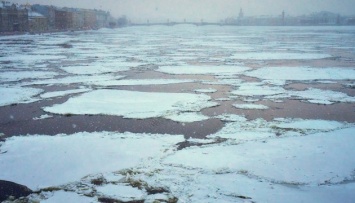 На Харьковщине двое малышей провалились под лед, одного не спасли