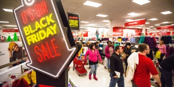 Продажи в интернете достигли рекордных показателей в "черную пятницу"