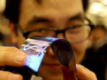 Samsung создаст самосгибающийся дисплей
