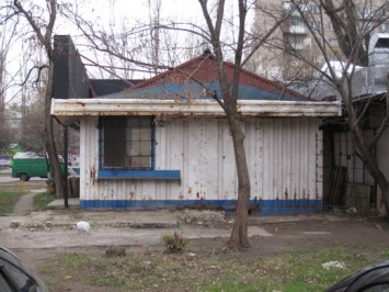 В Одессе за неделю демонтировано шесть временных сооружений. Фото