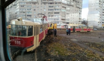 В Харькове трамвай слетел с рельс