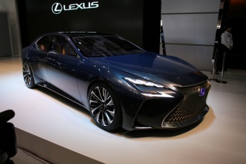 Lexus анонсировала на 2019 год водородный седан LS