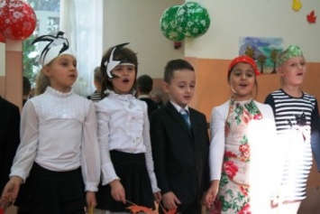 В Ялтинском УВК «Школа - лицей» № 9 прошли праздничные мероприятия, посвященные Осенней поре