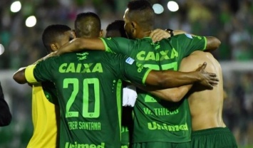 Бразильские футболисты разбились в авиакатастрофе