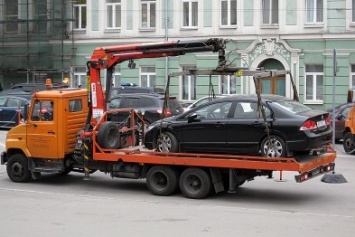 В Крыму машину со штрафплощадки можно забрать сразу, а штраф оплатить через месяц