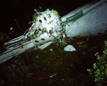 СМИ назвали вероятную причину крушения самолета в Колумбии