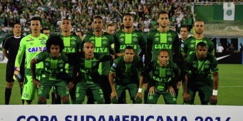В Колумбии разбился самолет с бразильской футбольной командой "Шапекоэнсе"