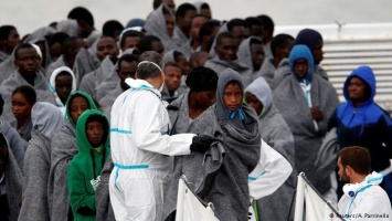 Число нелегальных беженцев в Италии достигло рекордного уровня
