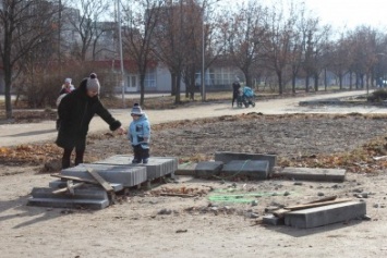 В Запорожье затянулась реконструкция парка Гагарина: не сделано и половины, - ФОТОРЕПОРТАЖ