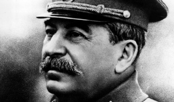 Сталин снова разделил россиян