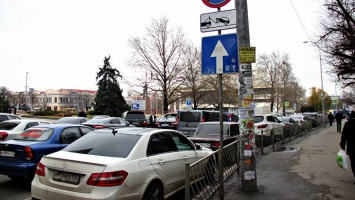 Эвакуаторщики возобновят "охоту" за автомобилями в Симферополь на следующей неделе - Бахарев