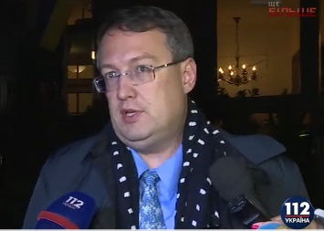Антон Геращенко уверен, что нет никакой пользы от допроса Януковича