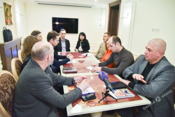 Круглый стол, посвященный взаимодействию СМИ и властей, провели в Одессе