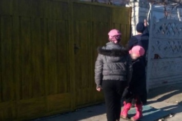 Херсонские полицейские спасли девочку от холода