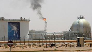 Члены ОПЕК договорились сократить объемы нефтедобычи