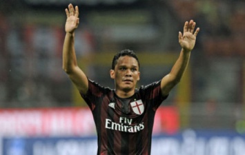 Агент Бакки: Карлос не хочет покидать Милан
