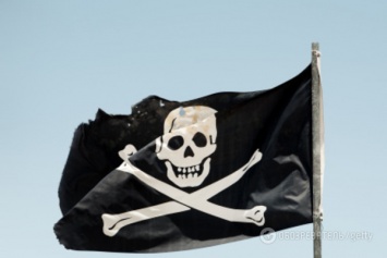 Захватили заложников: пираты напали на судно с украинцами