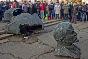 В мэрии Киева допускают, что часть снесенных памятников были украдены