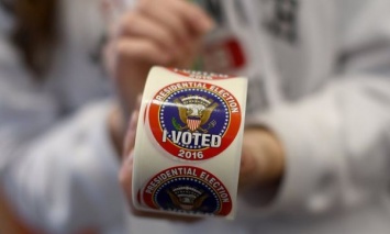 Сенаторы призывают Обаму рассекретить данные о роли России в выборах в США