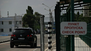 Пропуск граждан через границу с Украиной замедлен из-за технических сбоев
