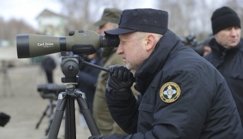 Выпущенные на испытаниях вблизи Крыма ракеты попали в цели - Турчинов