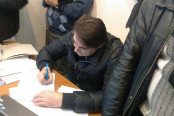 Сейф с документами по выборам в Николаевке пришлось распилить болгаркой