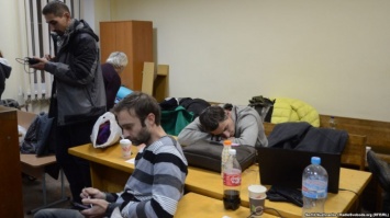 Дело о разгоне Евромайдана: пострадавшие до сих пор блокируют зал суда