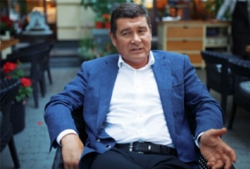 Онищенко заявил, что передал спецслужбам США компромат на Порошенко