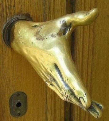Дверные ручки на межкомнатные двери: виды, особенности и советы