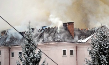 Появилось видео пожара в здании СИЗО в Ужгороде