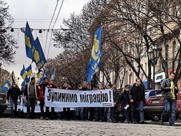"Они заберут ваш хлеб": Тягнибок запугивает украинцев нелегальными мигрантами и потерей государственности