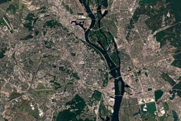 Гугл показал со спутника, как развивался Киев последние 30 лет (ВИДЕО)