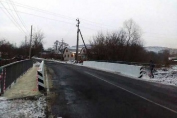 В Доброполье открыли мост по улице Алмазной