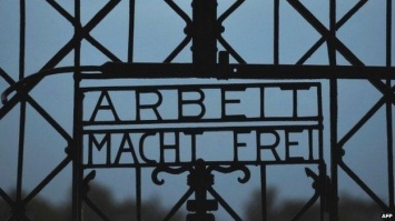 Немецкая полиция нашла украденные из Дахау ворота концлагеря