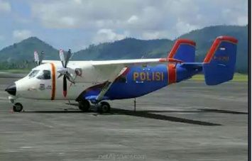 В Индонезии в результате авиакатастрофы полицейского самолета погибли 12 человек