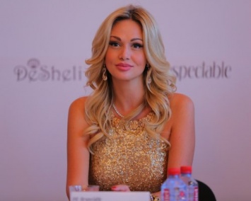 Виктория Лопырева разделась во время фотосессии для Playboy