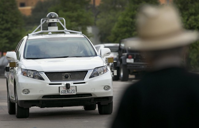 В аварии с самоуправляемым автомобилем Google пострадали люди