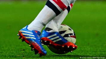 Более тысячи человек сообщили об изнасилованиях в футбольных клубах Британии
