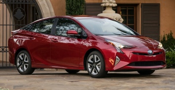 Новая Toyota Prius получила звание самого надежного автомобиля в США