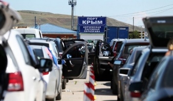 Непогода отрезала России единственный путь сообщения с Крымом