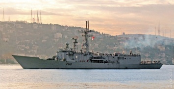 В Черное море зашел пакистанский фрегат