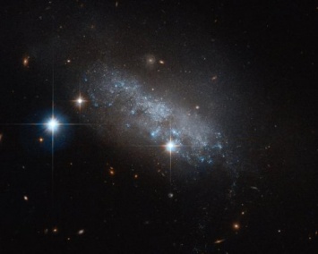Агентство NASA обнаружило галактику из синих звезд