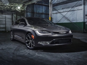Chrysler завершил серийное производство "200-ого" седана