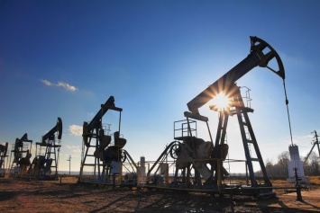 Цена нефти Brent впервые за полтора года превысила $55 за баррель