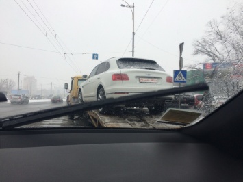 Да сколько можно?! Еще один Bentley Bentayga появился в Украине